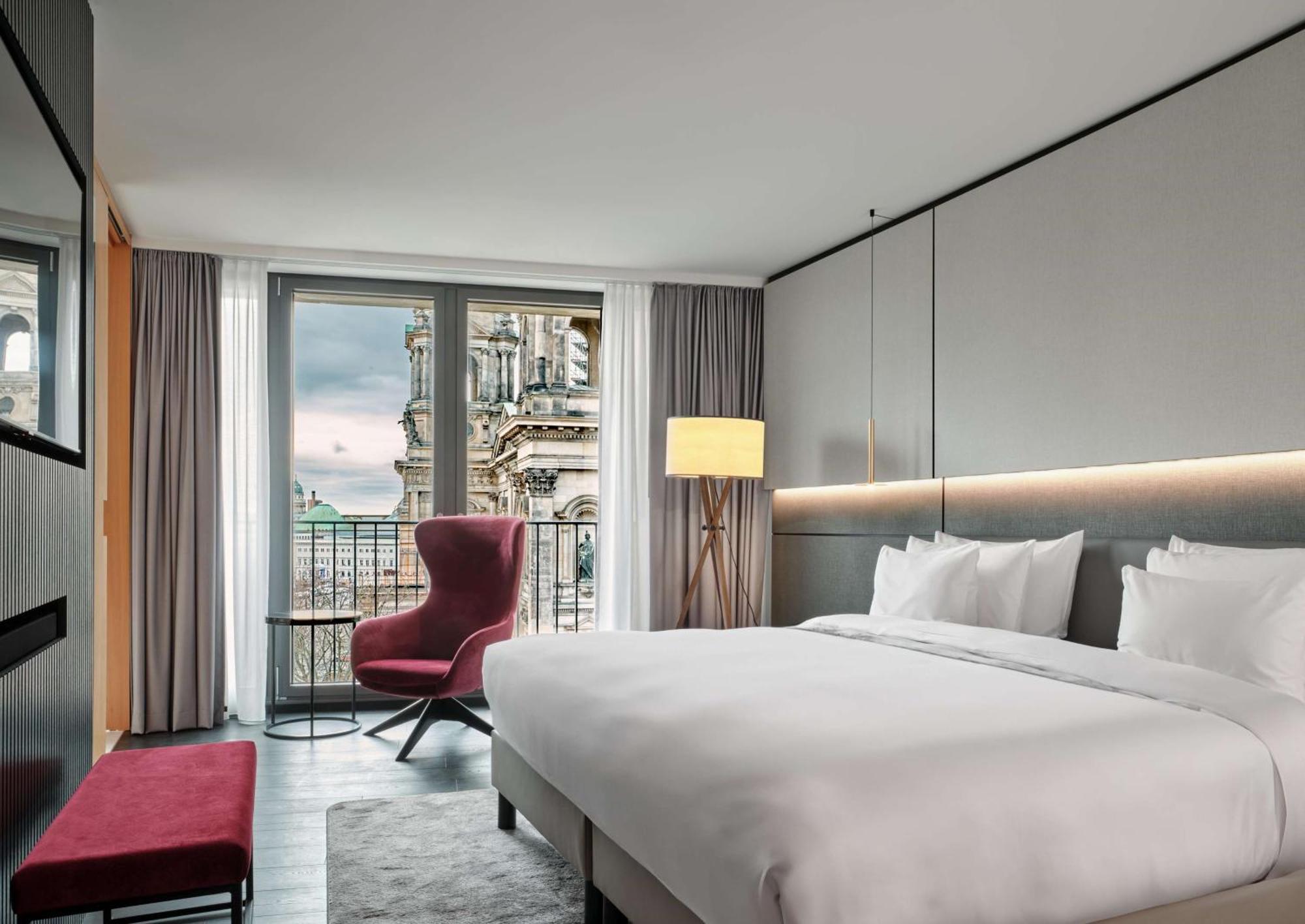 Отель Radisson Collection Hotel, 5*