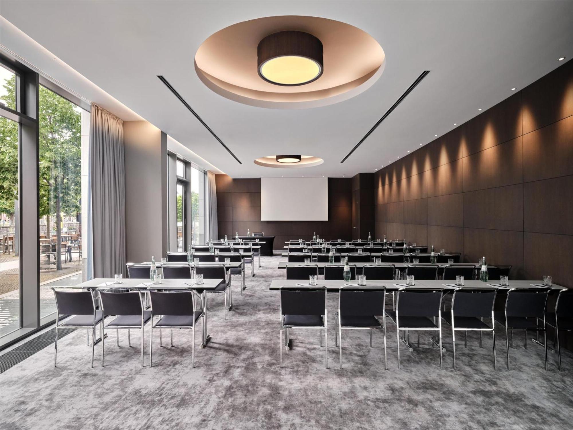 Отель Radisson Collection Hotel, 5*